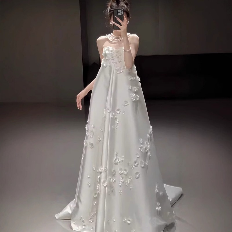 Photography Lighting Basics - Gaun Pengantin Satin Tanpa Tali Model